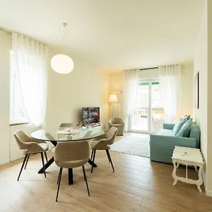 Apartamento Domus - Ampia Residenza Filippini A Pochi Passi Dall'arena
